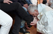 Pope Francis washes the feet of prisoners, Maundy Thursday